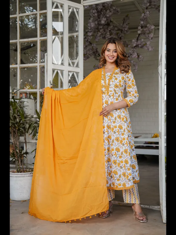 Red_Printed_Cotton_Anarkali_Kurta_With_Pant_And_Dupatta