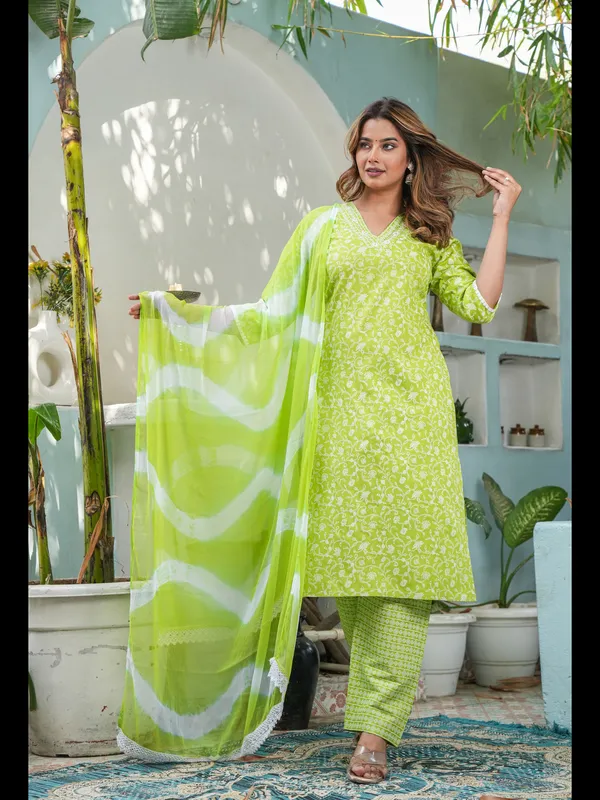Parrot_Green_Straight_Rayon_Printed_Kurta_With_Pant_And_Dupatta