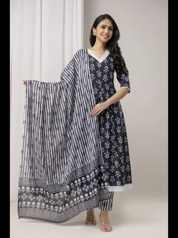 Black_Printed_Cotton_A-Line_Kurta_With_Pant_And_Dupatta