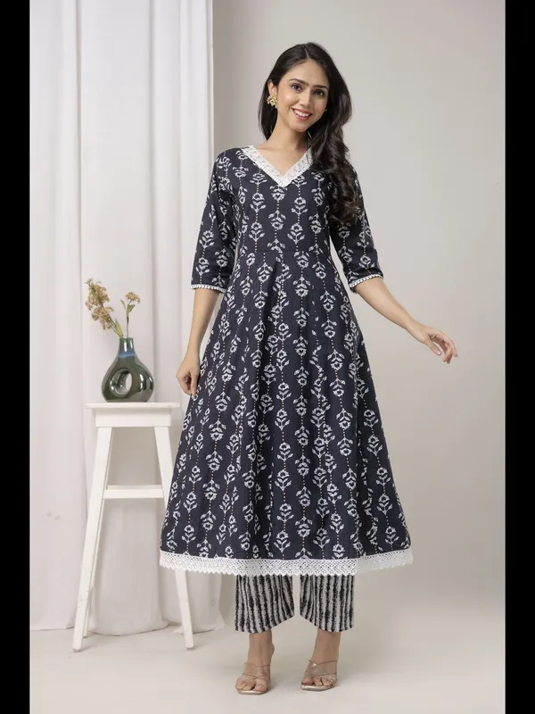 Black_Printed_Cotton_A-Line_Kurta_With_Pant_And_Dupatta