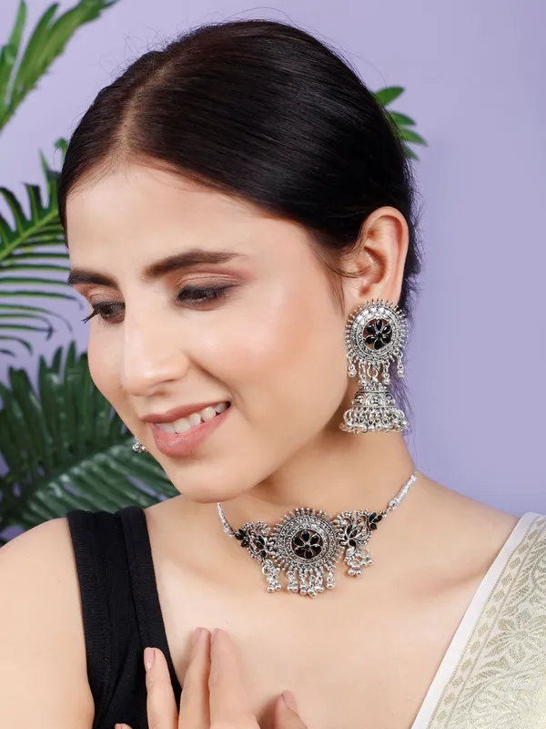 Silver_Necklace_Set_for_Women_|_Premium_Alloy_Necklace_for_Everyday_Use