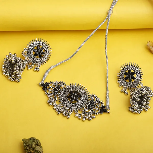 Silver_Necklace_Set_for_Women_|_Premium_Alloy_Necklace_for_Everyday_Use