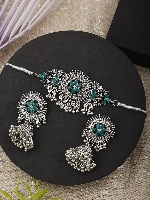 Silver_&_Green_Necklace_Set_for_Women_|_Premium_Alloy_Necklace_for_Everyday_Use