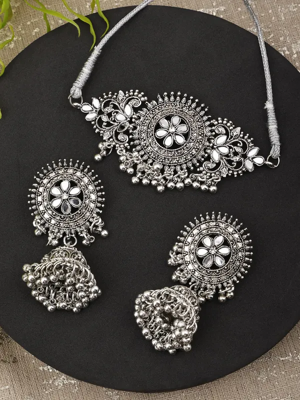 Silver_Necklace_Set_for_Women_|_Premium_Alloy_Necklace_for_Everyday_Use