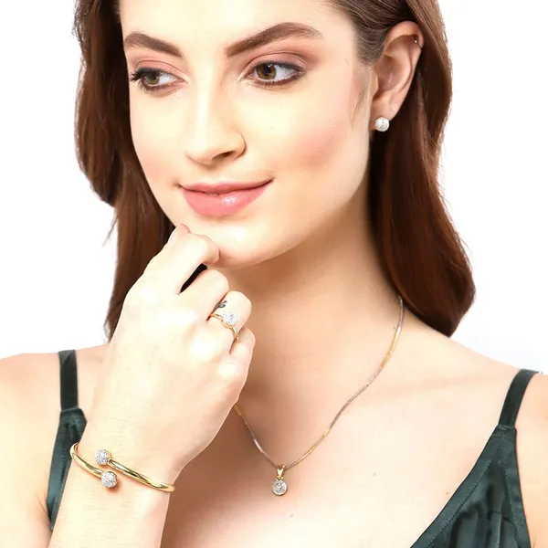 Gold_&_White_Necklace_Set_for_Women_|_Premium_Alloy_Necklace_for_Everyday_Use
