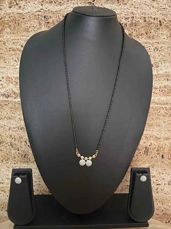 Silver_Mangalsutra_with_Earring_for_Women_|_Premium_Alloy_Mangalsutra_for_Everyday_Use