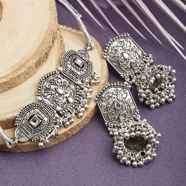 Silver_Necklace_Set_for_Women_|_Premium_Alloy_Necklace_for_Everyday_Use