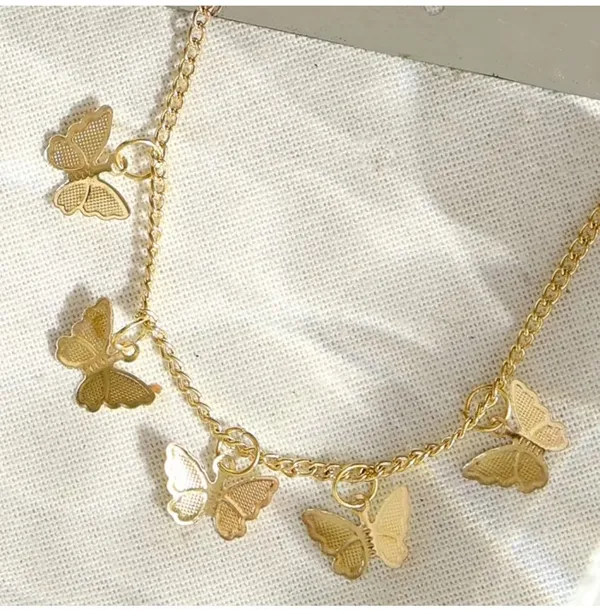 Gold_Pendant_Set_for_Women_|_Premium_Alloy_Pendant_Set_for_Everyday_Use