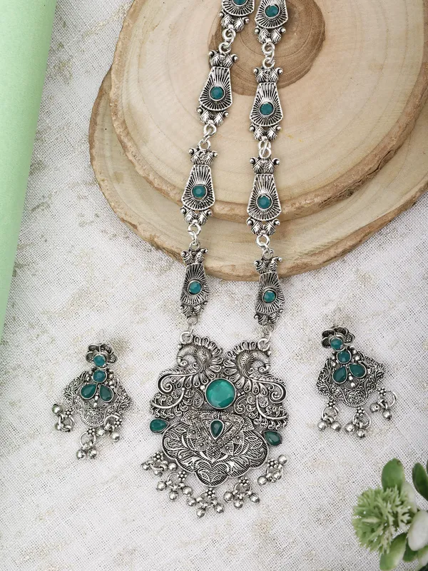 Silver_&_Green_Necklace_Set_for_Women_|_Premium_Oxidised_Silver_Necklace_for_Everyday_Use