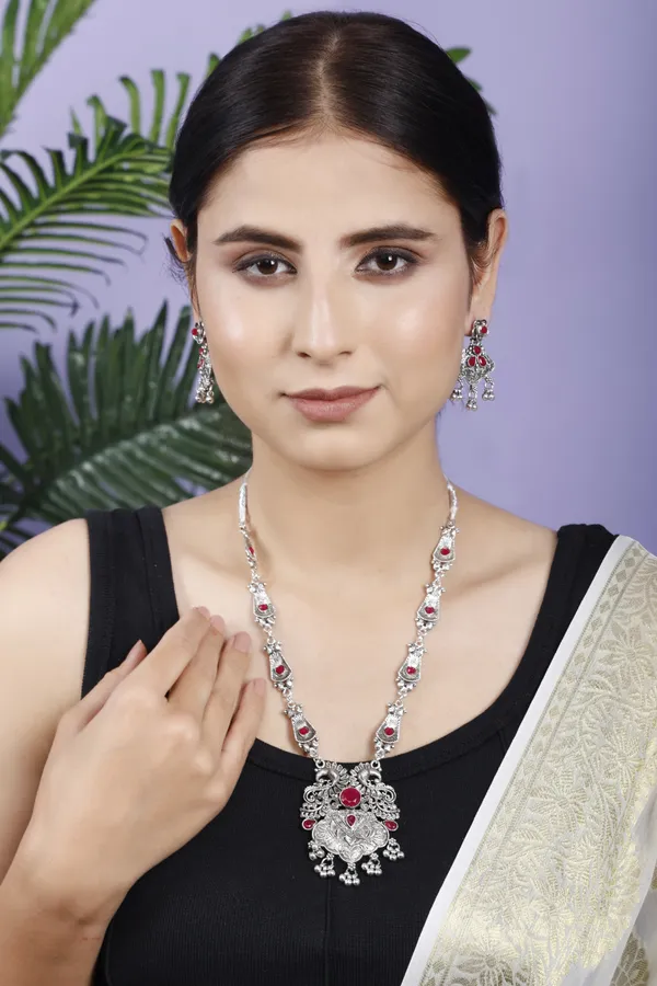 Maroon_&_Silver_Necklace_Set_for_Women_|_Premium_Oxidised_Silver_Necklace_for_Everyday_Use