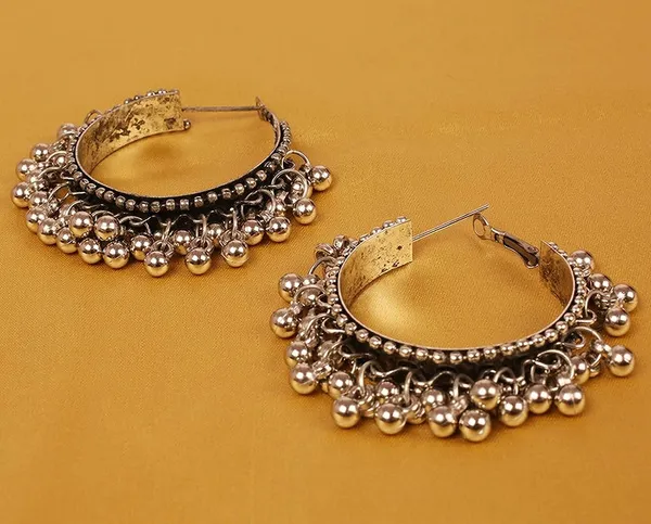 Silver_Earring_for_Women_|_Premium_Alloy_Stud_Earring_for_Everyday_Use