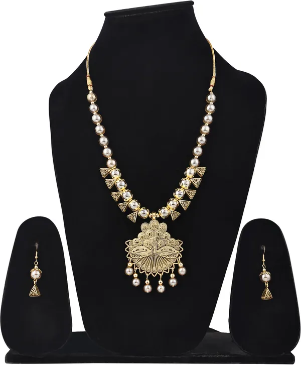 Gold_Necklace_Set_for_Women_|_Premium_Alloy_Necklace_for_Everyday_Use