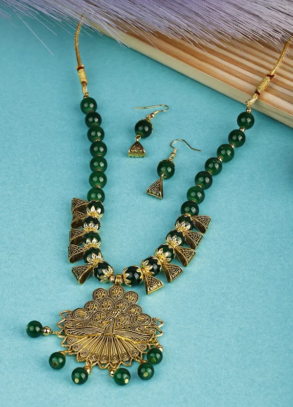Green_Necklace_Set_for_Women_|_Premium_Alloy_Necklace_for_Everyday_Use