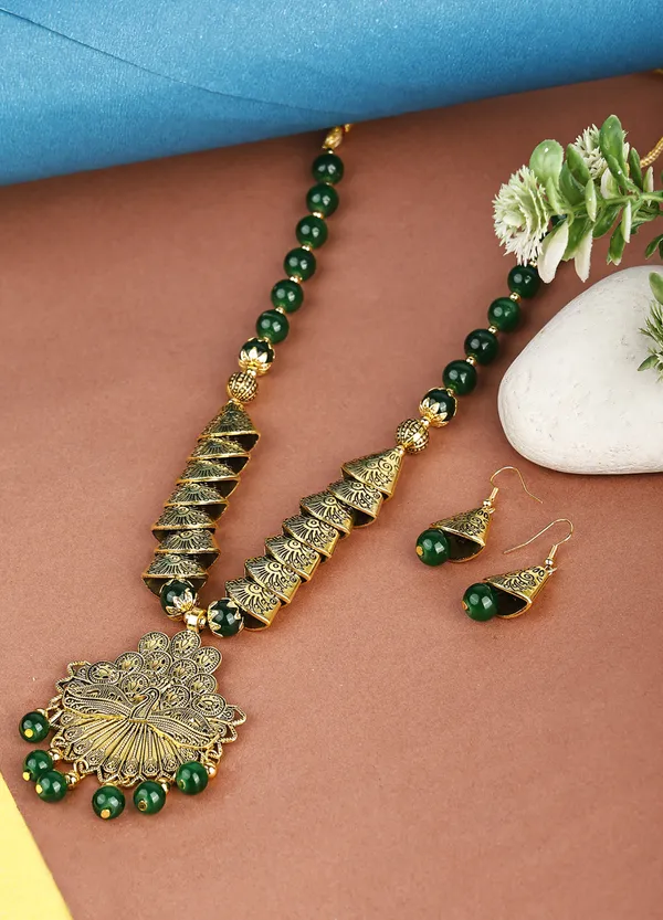 Green_Necklace_Set_for_Women_|_Premium_Alloy_Necklace_for_Everyday_Use