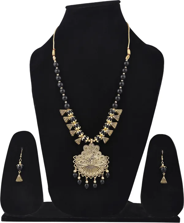 Black_Necklace_Set_for_Women_|_Premium_Alloy_Necklace_for_Everyday_Use
