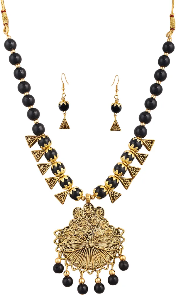 Black_Necklace_Set_for_Women_|_Premium_Alloy_Necklace_for_Everyday_Use