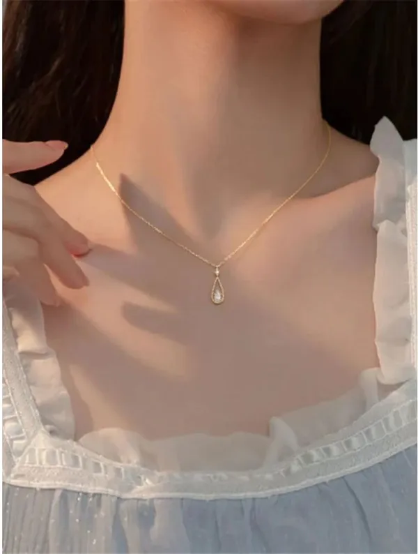 Gold_Pendant_Set_for_Women_|_Premium_Alloy_Pendant_Set_for_Everyday_Use