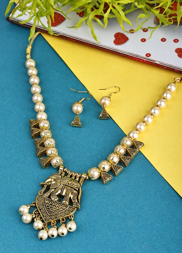 White_Necklace_Set_for_Women_|_Premium_Alloy_Necklace_for_Everyday_Use