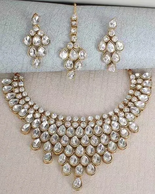 Multicolor_Necklace_Set_for_Women_|_Premium_Alloy_Necklace_for_Everyday_Use
