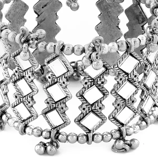 Silver_Bracelet_for_Women_|_Premium_Alloy_Bracelet_for_Everyday_Use