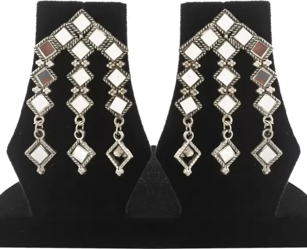 Silver_Necklace_Set_for_Women_|_Premium_Alloy_Necklace_for_Everyday_Use