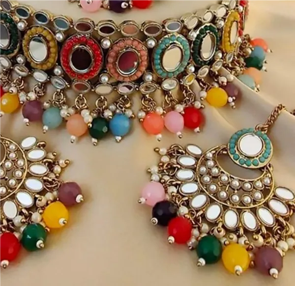 Multicolor_Necklace_Set_for_Women_|_Premium_Alloy_Necklace_for_Everyday_Use