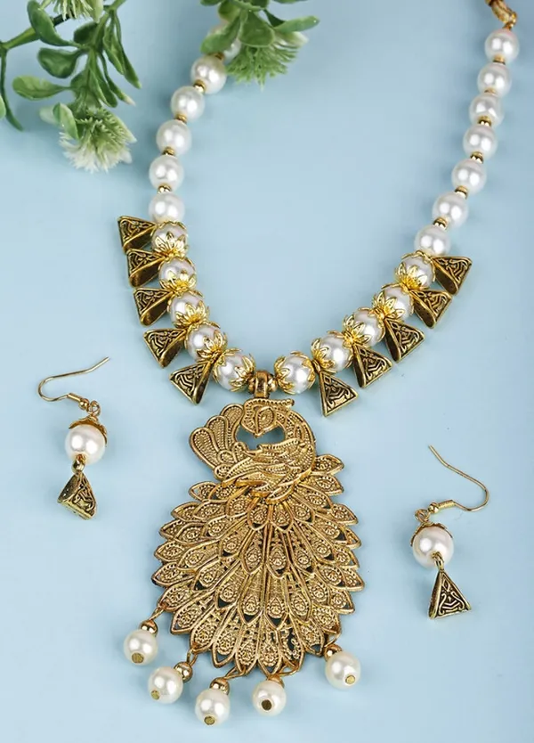 Multicolor_Necklace_Set_for_Women_|_Premium_Alloy_Necklace_for_Everyday_Use