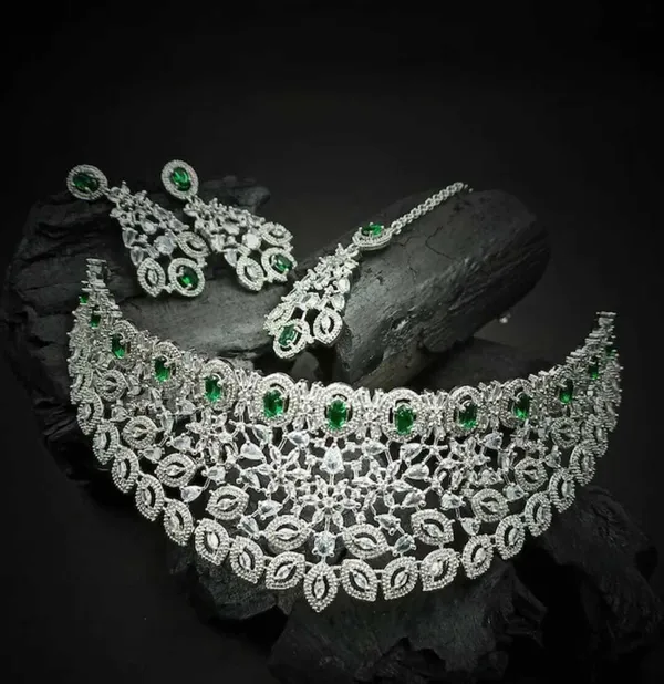 Green_Necklace_Set_for_Women_|_Premium_Alloy_Necklace_for_Everyday_Use