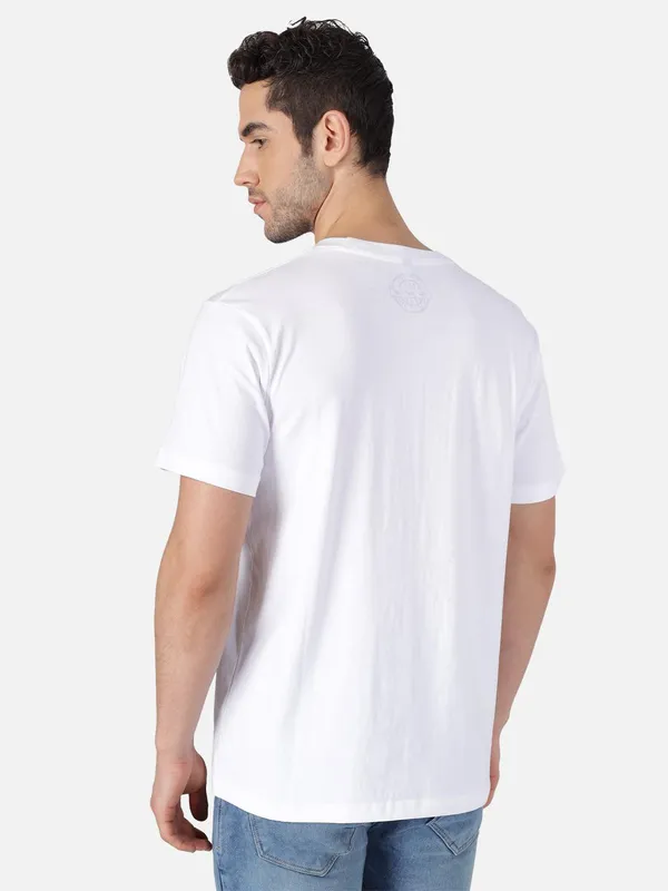 Graphic_Print_Men_Round_Neck_White_T-Shirt