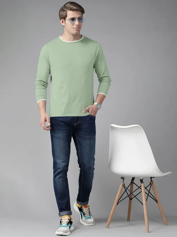 Solid_Men_Round_Neck_Light_Green_T-Shirt