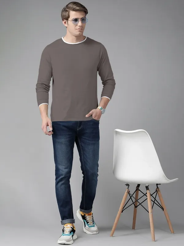 Grey_Solid_Men_Round_Neck_Grey_T-Shirt