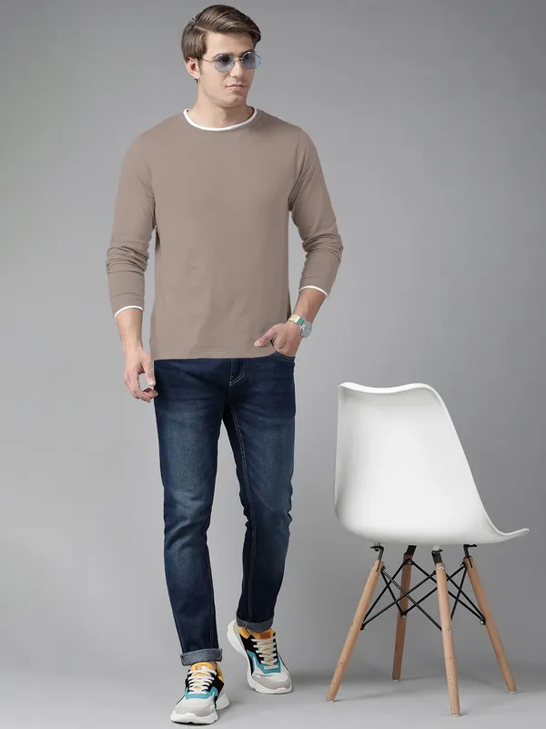 Solid_Men_Round_Neck_Black_T-Shirt