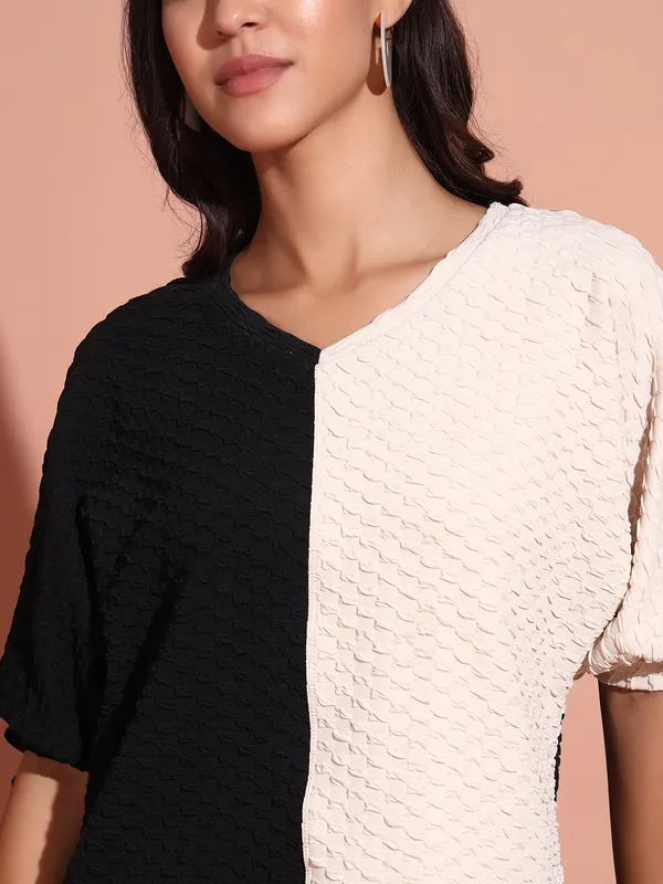 S_Colorblock_Top_With_Kimono_Sleeve