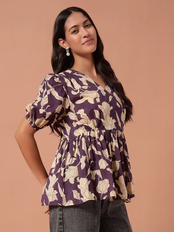 S_Flare_Top_With_V_Neck_&_Short_Puff_Sleeves