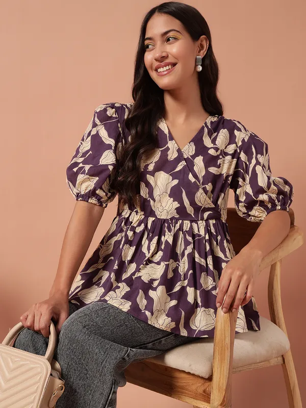 S_Flare_Top_With_V_Neck_&_Short_Puff_Sleeves