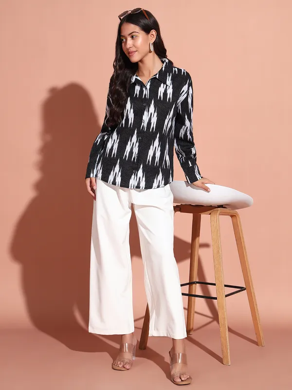 S_Ikkat_Print_Katha_Shirt_In_Full_Sleeves