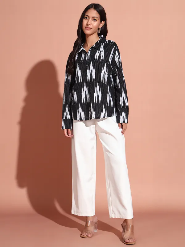 S_Ikkat_Print_Katha_Shirt_In_Full_Sleeves