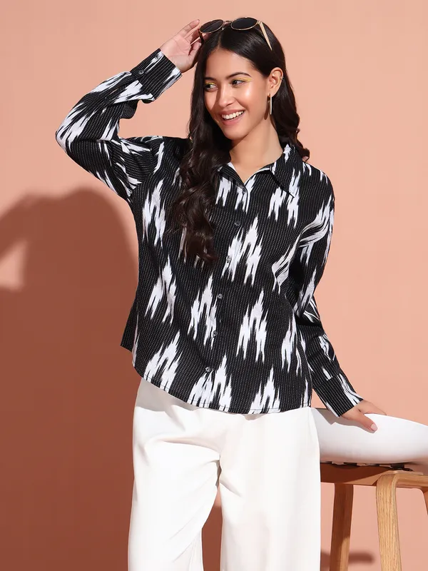 S_Ikkat_Print_Katha_Shirt_In_Full_Sleeves