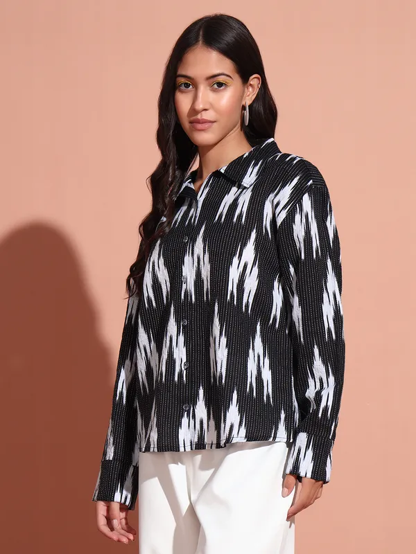 S_Ikkat_Print_Katha_Shirt_In_Full_Sleeves