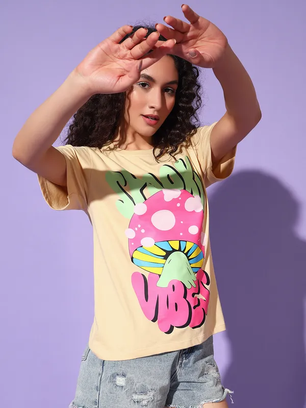 Loose_Fit_Tshirt_With_Quirky_Graphic_At_Front