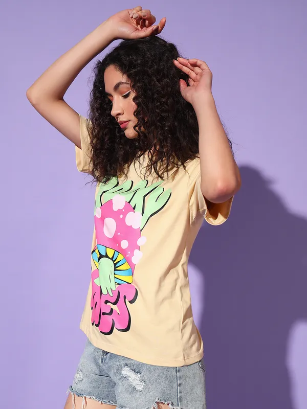 Loose_Fit_Tshirt_With_Quirky_Graphic_At_Front