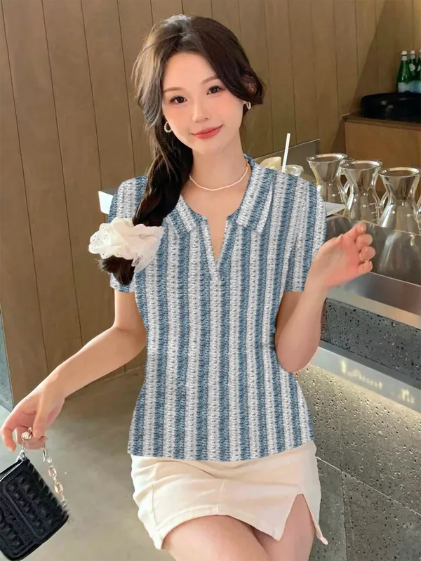Textured_Collar_T-Shirt_With_Short_Sleeve