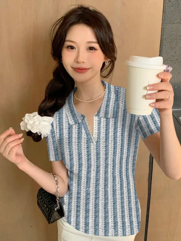 Textured_Collar_T-Shirt_With_Short_Sleeve