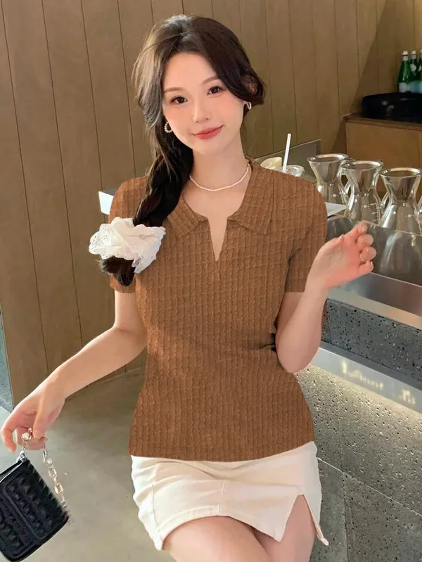 Textured_Collar_T-Shirt_With_Short_Sleeve