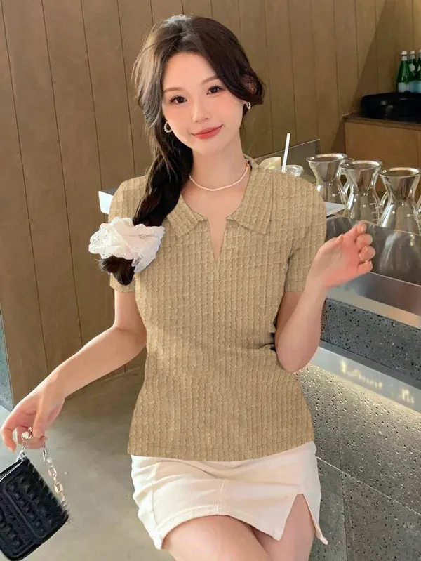 Textured_Collar_T-Shirt_With_Short_Sleeve