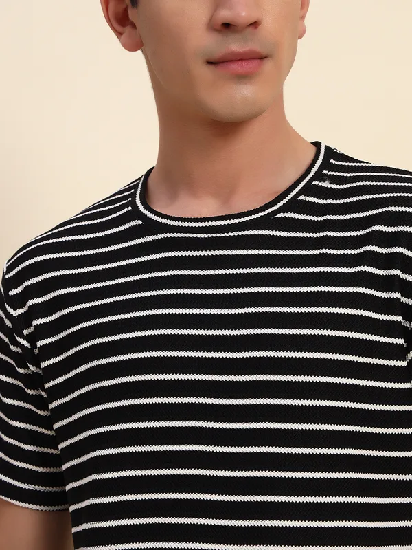 Striped_Men_Round_Neck_Black,_White_T-Shirt