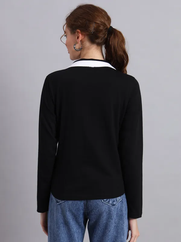 BLACK_COLLARED_FULL_SLEEVE_TSHIRT_WITH_CONTRAST_STRIPED_COLLAR_DETAILS