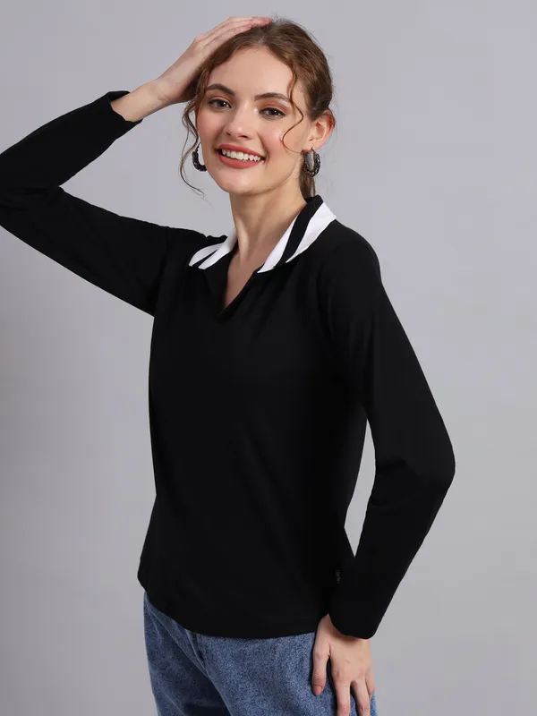 BLACK_COLLARED_FULL_SLEEVE_TSHIRT_WITH_CONTRAST_STRIPED_COLLAR_DETAILS