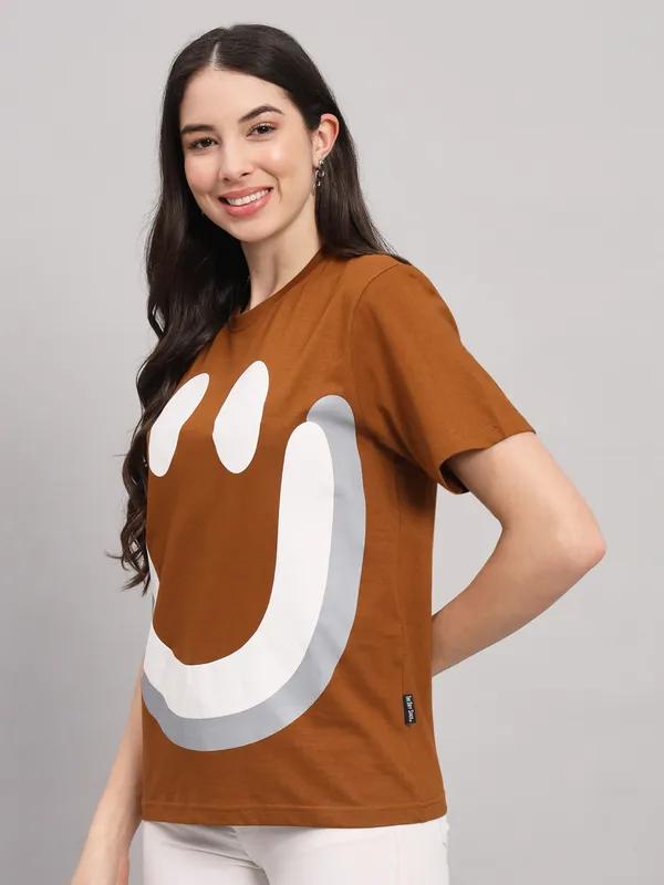 Printed___Round_Neck_Brown_T-Shirt