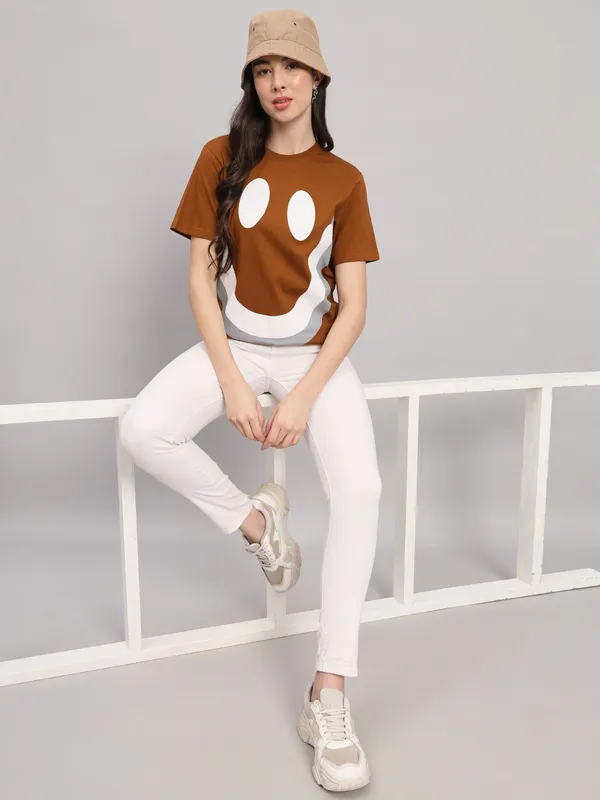 Printed___Round_Neck_Brown_T-Shirt